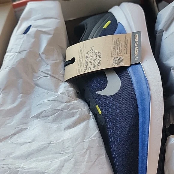 MEN'S NIKE WINFLO 10 RUNNING SHOES - Picture 6 of 7